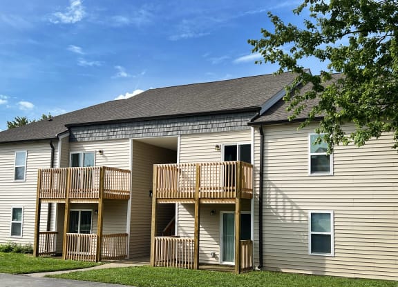 Exterior at 450 on Keeneland Apartments, Richmond, KY