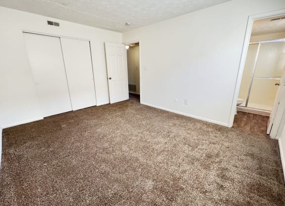 Classic bedroom  at Revere Village Apartments, Ohio