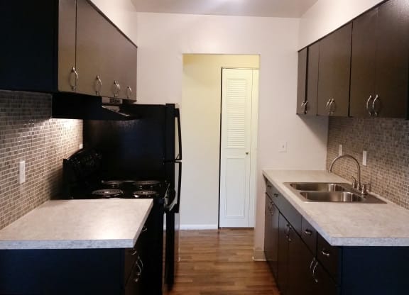 Crown Pointe Renovated Kitchen at Crown Pointe Apartments, Covington