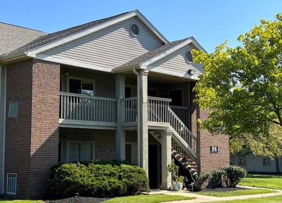 Back Side Exterior View at Eagle Crest Apartments, Ohio, 43119