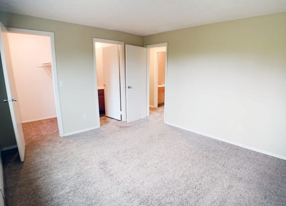 Carpeted Bedroom at Summit East - A Senior Community, Cincinnati, Ohio