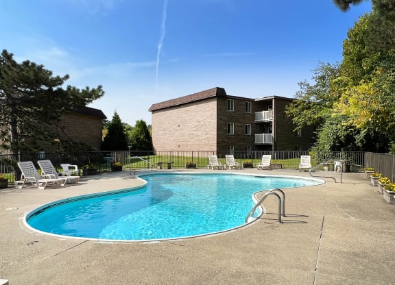 Pool  at Crestbrook Apartments & Townhomes, Kentucky, 41017