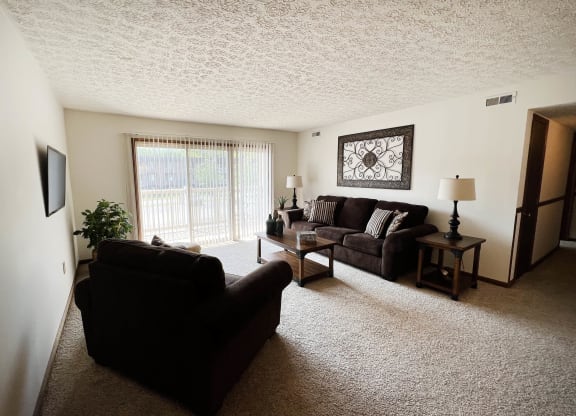 Living Room  at Crestbrook Apartments & Townhomes, Crescent Spring, KY