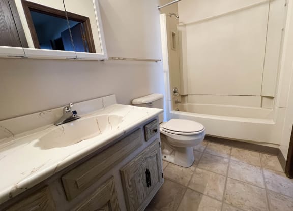 Bathroom With Bathtub  at Crestbrook Apartments & Townhomes, Kentucky, 41017
