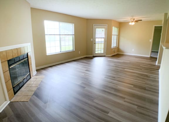 Hardwood Flooring at The Vinings Apartments, Cincinnati, OH