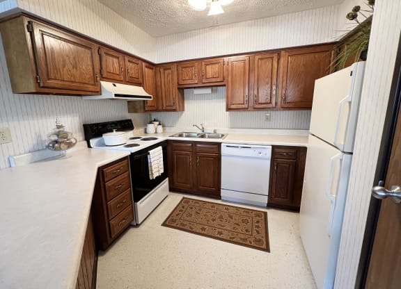 Fully Furnished Kitchen  at Colonial Village, Kentucky, 41017