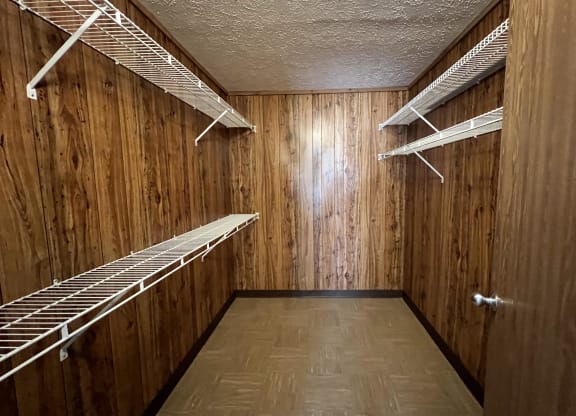 Closet  at Colonial Village, Kentucky, 41017