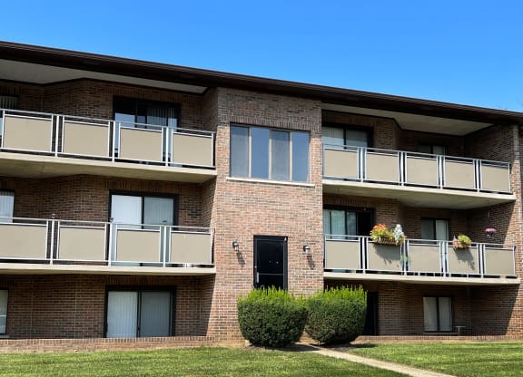 Exterior at Colonial Village, Kentucky, 41017