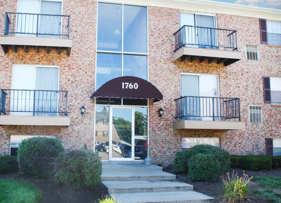 Front Entrance at Crown Crossing Apartments, Amelia, OH