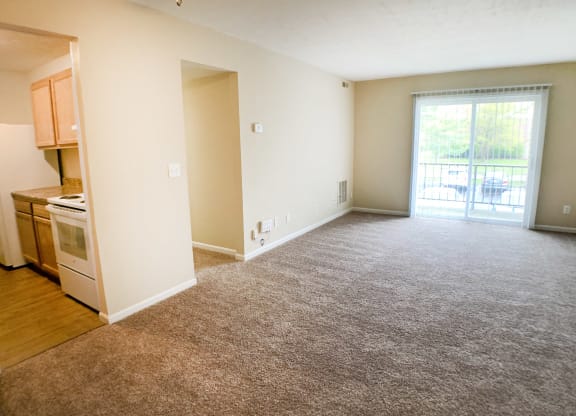 Living Area With Kitchen at Crown Crossing Apartments, Amelia, 45102