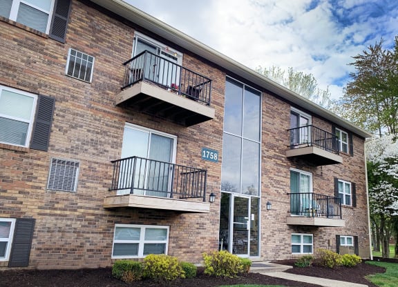 Back Exterior Balconies at Crown Crossing in Amelia, OH
