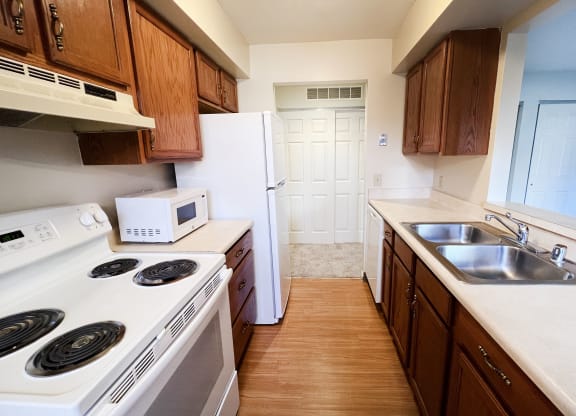 Well Organized Kitchen at The Overlook at Ft. Thomas, Ft. Thomas, KY, 41075