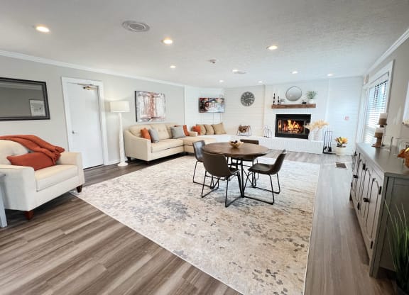 Leasing Office interior at Deercross Apartments, Cincinnati, 45236
