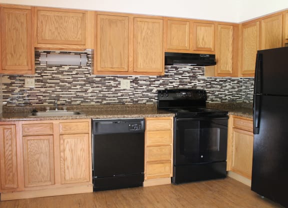 Fully Furnished Kitchen  at East Pointe Apartments, Ohio, 45245