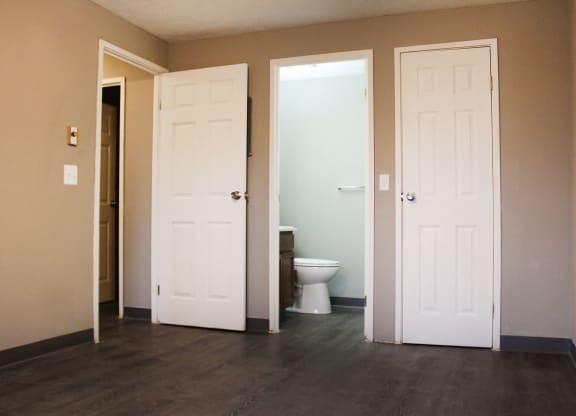 Bedroom with closet at Quail Meadow Apartments, Cincinnati, OH, 45240