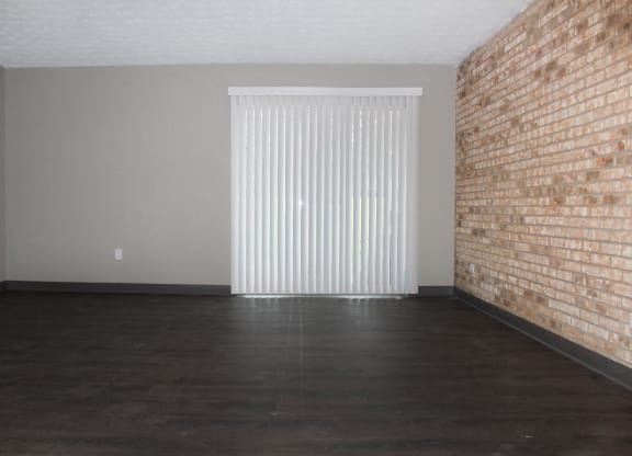 Living area at Quail Meadow Apartments, Cincinnati