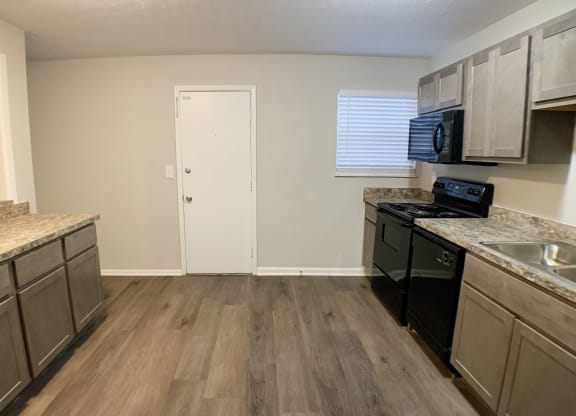 Large Kitchen  at Revere Village Apartments, Centerville