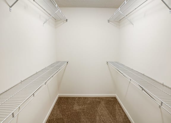 Closet at Wyndemere Apartments, Ohio, 45005