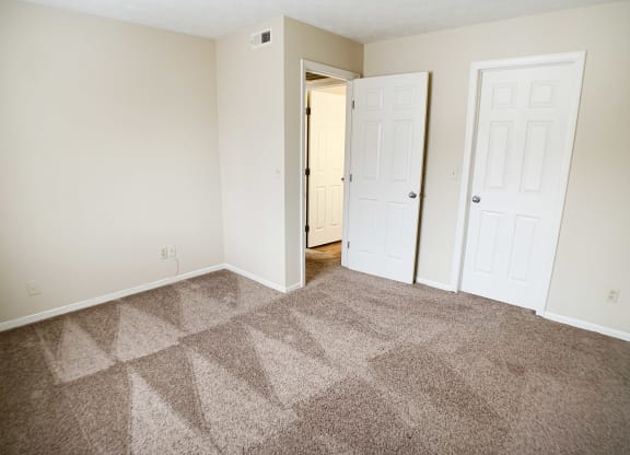 Carpeted Bedroom at Forest Creek Apartments, Middletown, Ohio