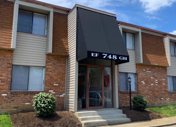 Grand Entrance at East Pointe Apartments, Cincinnati, 45245