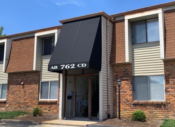 Exquisite Exterior Designs at East Pointe Apartments, Cincinnati, OH