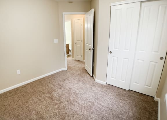 Master Carpeting at The Residences at Liberty Crossing, Columbus