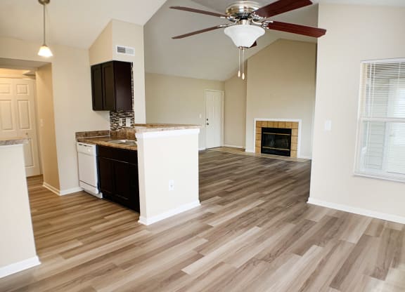 Kitchen Unit at The Vinings Apartments, Cincinnati, 45245