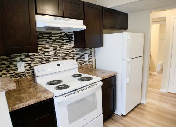 Kitchen Appliances at The Vinings Apartments, Cincinnati, OH