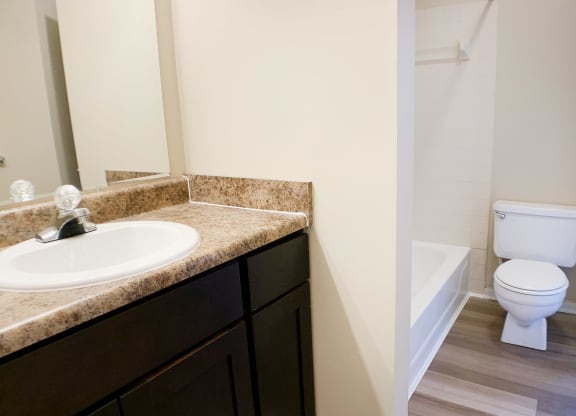 Bathroom at The Vinings Apartments, Cincinnati, OH