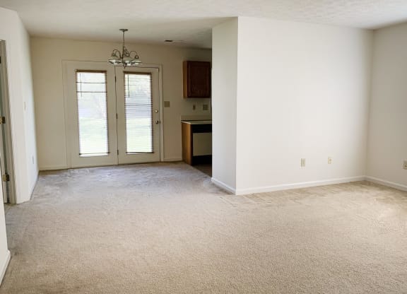 Carpeted Living Area at Hartland Place, Lexington