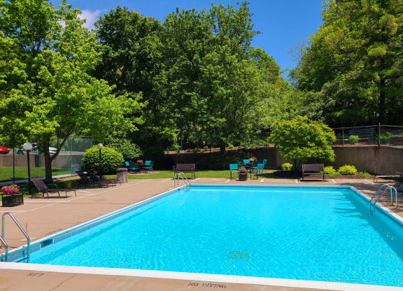 Indian Lookout Pool at Indian Lookout Apartments, Cincinnati, OH, 45238