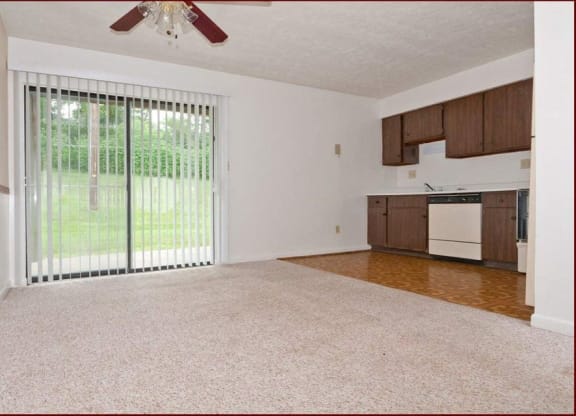 Living Room With Kitchen at East Pointe Apartments, Cincinnati, OH