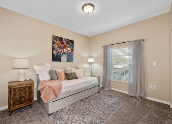 Living area at Parkway Trails, Florence, 41042