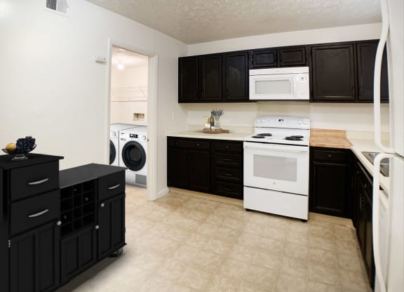 Kitchen at Revere Village Apartments, Ohio, 45458