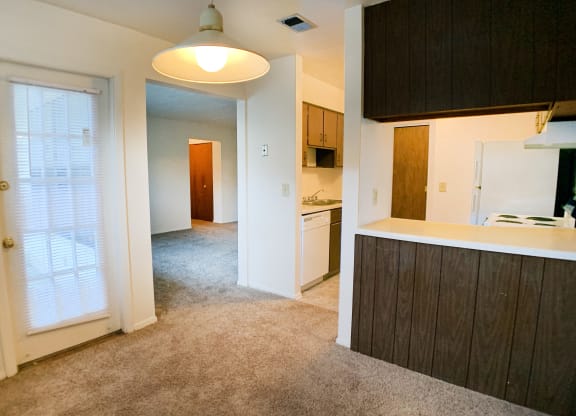 Dining Room at Four Worlds Apartments, Cincinnati, Ohio