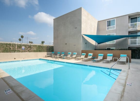 Apartment for rent in Palms Culver City with pool and outdoor lounge