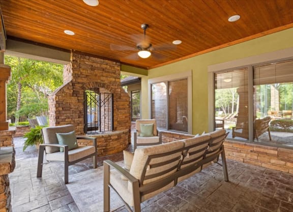 Outdoor Lounge at Deer Creek Apartment Homes