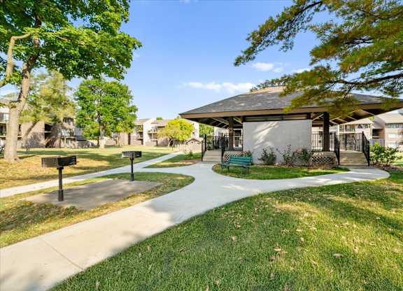 Lush green yard at Bremerton Park Apartment Homes , Prairie Village, KS, 66204