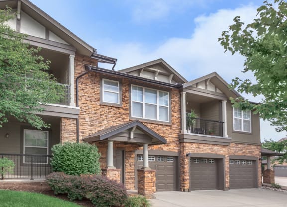 Garages Available at Deer Creek, Kansas, 66213