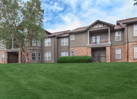 Lush Green Outdoors at Deer Creek, Overland Park, KS