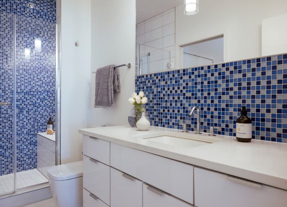 bathroom in b1 floorplan in Sky on Main Apartments in Kansas City, MO
