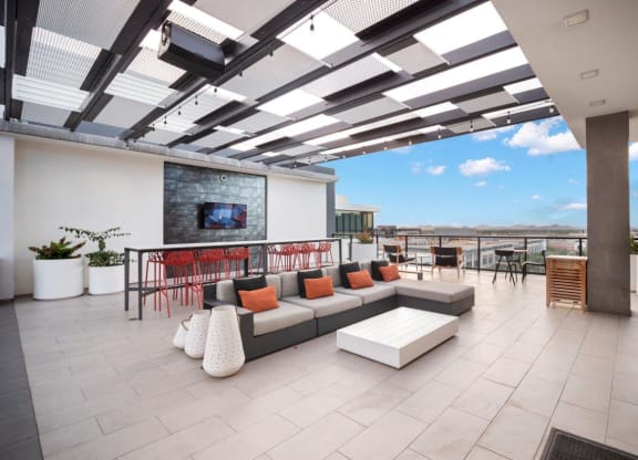 Outdoor Seating Apartment North Scottsdale