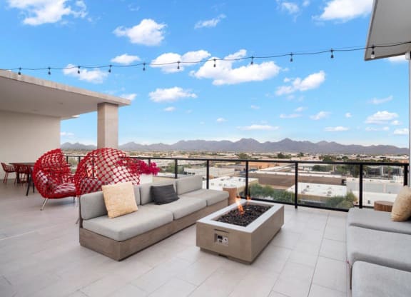 Outdoor Seating Apartment North Scottsdale