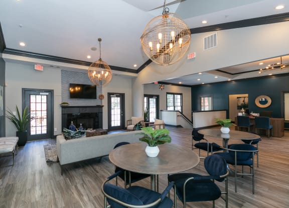Brentwood Downs Leasing Office