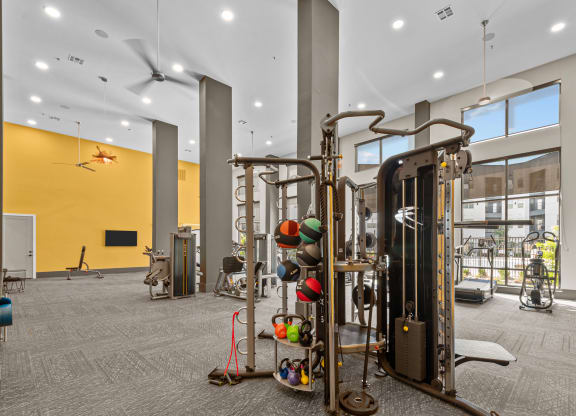 the gym at the flats at obsidian district