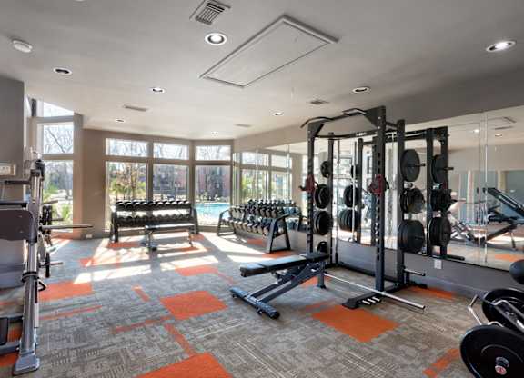 state of the art fitness center in apartments in webster tx