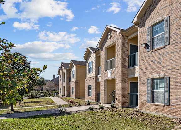 Exterior of Brookside Apartments