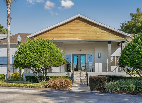laurel at altamonte clubhouse exterior