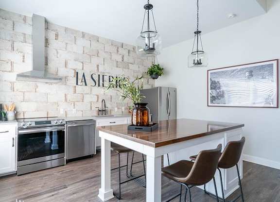 La Sierra Apartments Kitchen