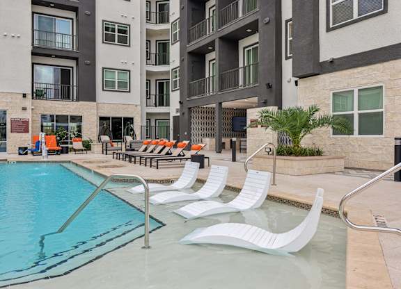 Lounge Swimming Pool With Cabana at Coya Apartments, Las Vegas